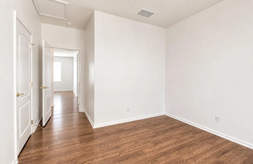 3 E DEHART AVENUE Clayton, NJ 08312