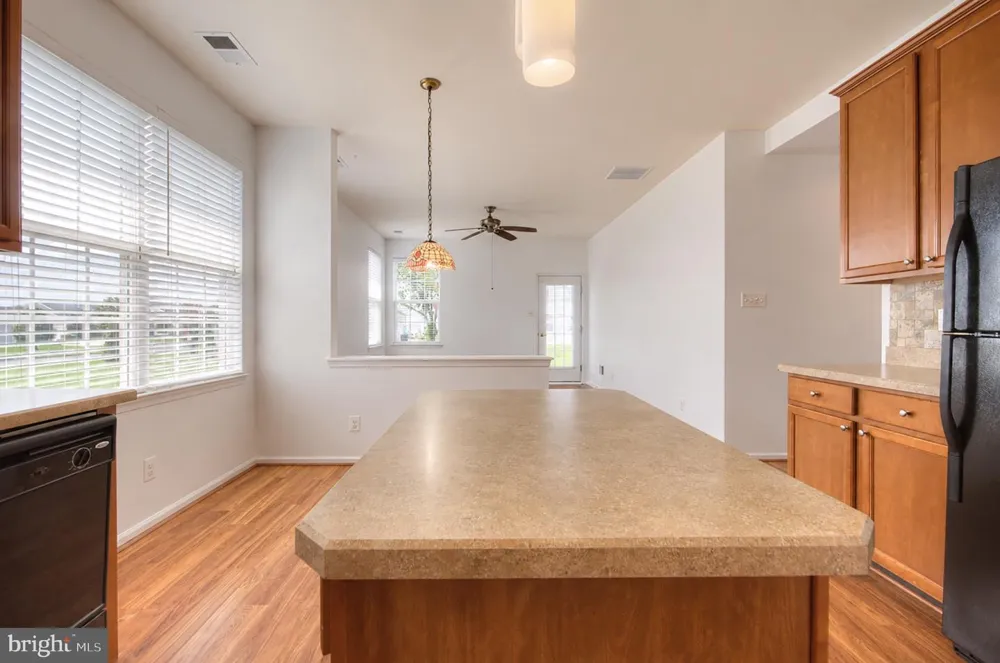 3 E DEHART AVENUE Clayton, NJ 08312