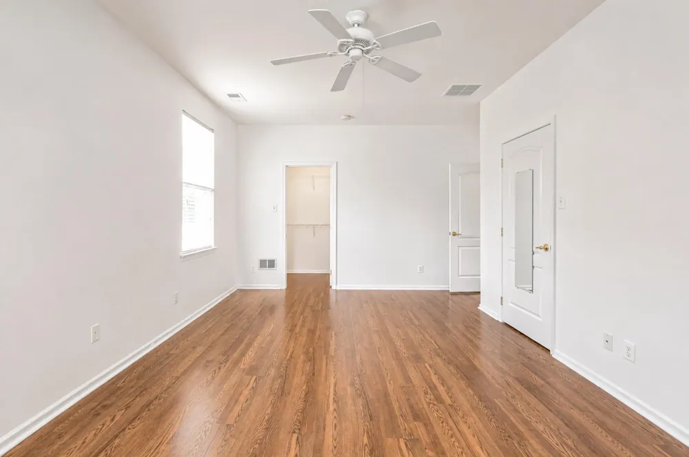 3 E DEHART AVENUE Clayton, NJ 08312