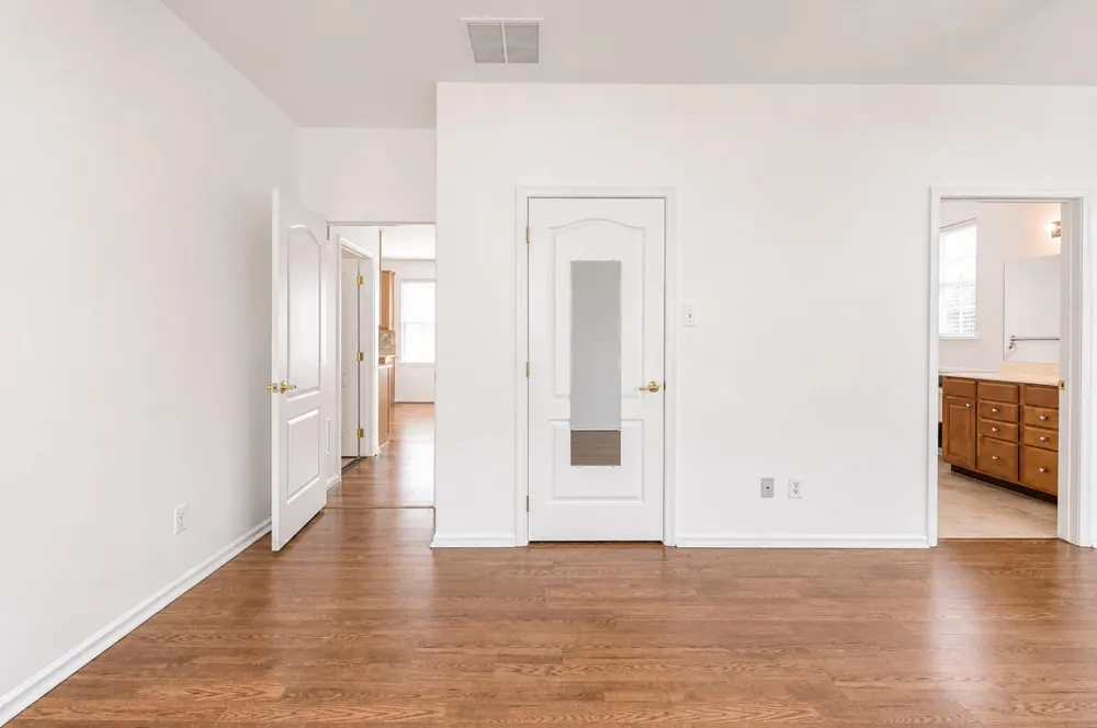 3 E DEHART AVENUE Clayton, NJ 08312