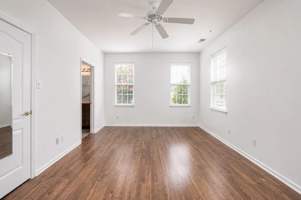 3 E DEHART AVENUE Clayton, NJ 08312