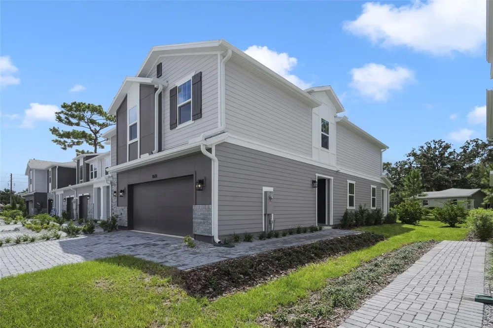 1633 GREENLEAF WOODS COVE Oviedo, FL 32765