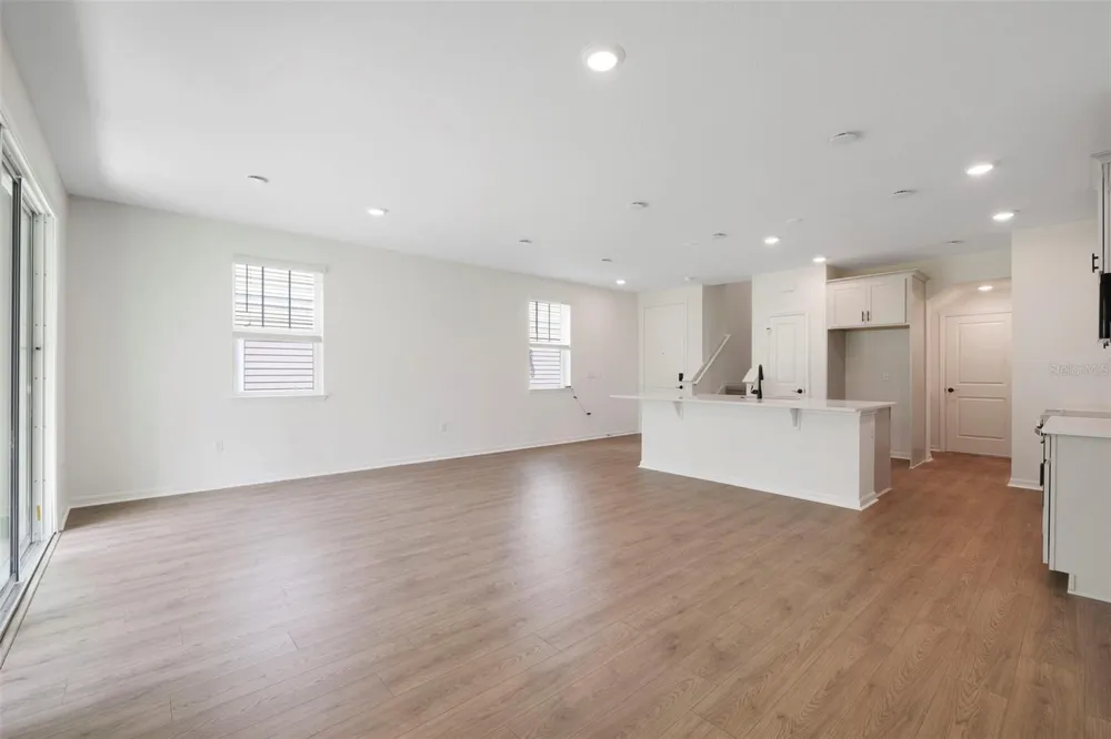 1633 GREENLEAF WOODS COVE Oviedo, FL 32765