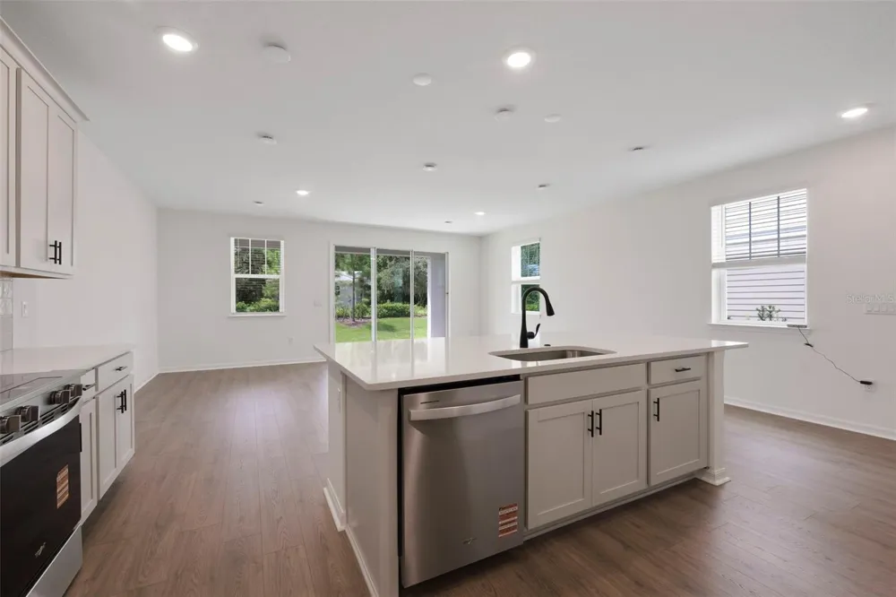 1633 GREENLEAF WOODS COVE Oviedo, FL 32765