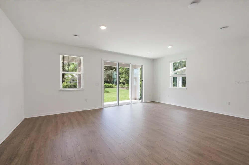 1633 GREENLEAF WOODS COVE Oviedo, FL 32765
