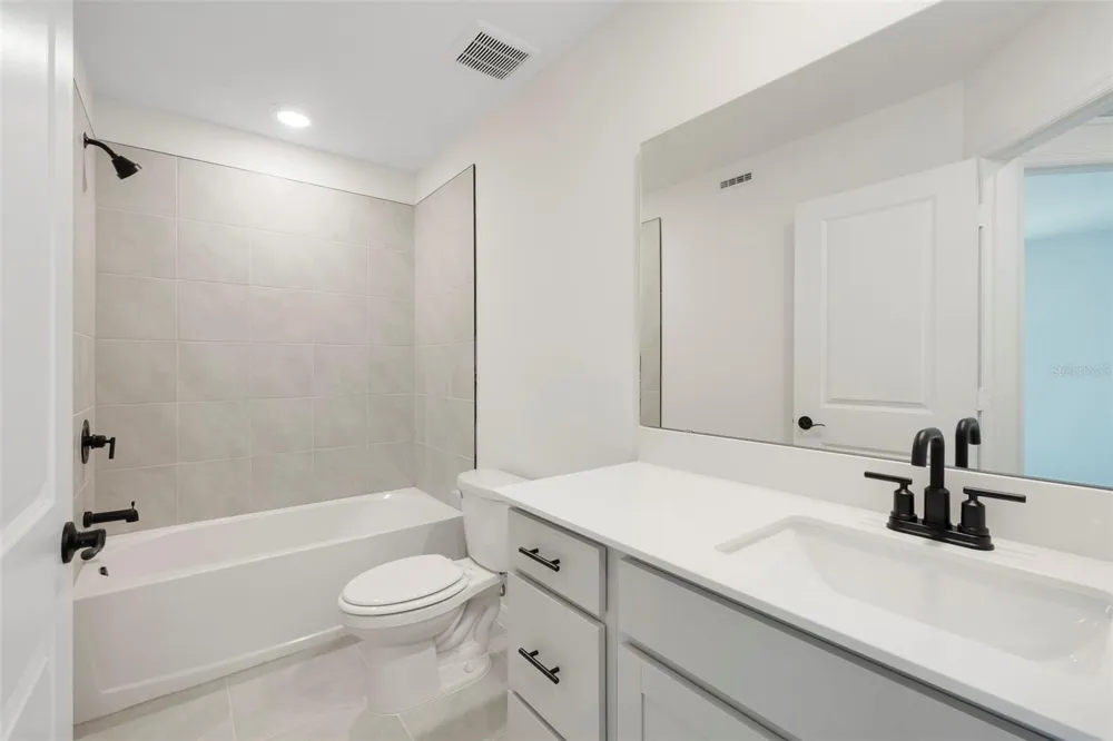1633 GREENLEAF WOODS COVE Oviedo, FL 32765
