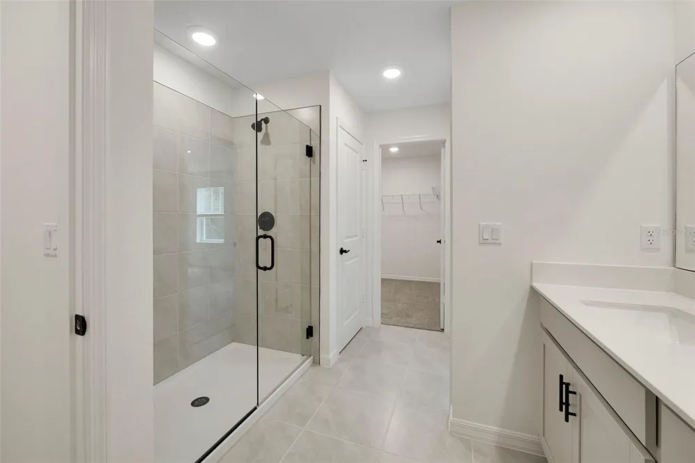 1633 GREENLEAF WOODS COVE Oviedo, FL 32765