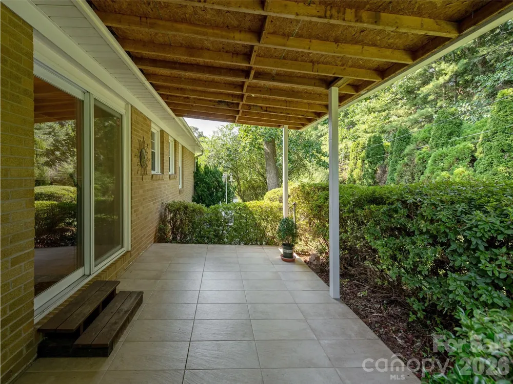 303 Tree Haven Boulevard Hendersonville, NC 28791