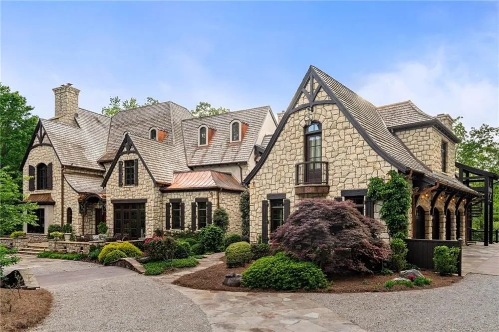 550 Blue Heron Way Milton, GA 30004