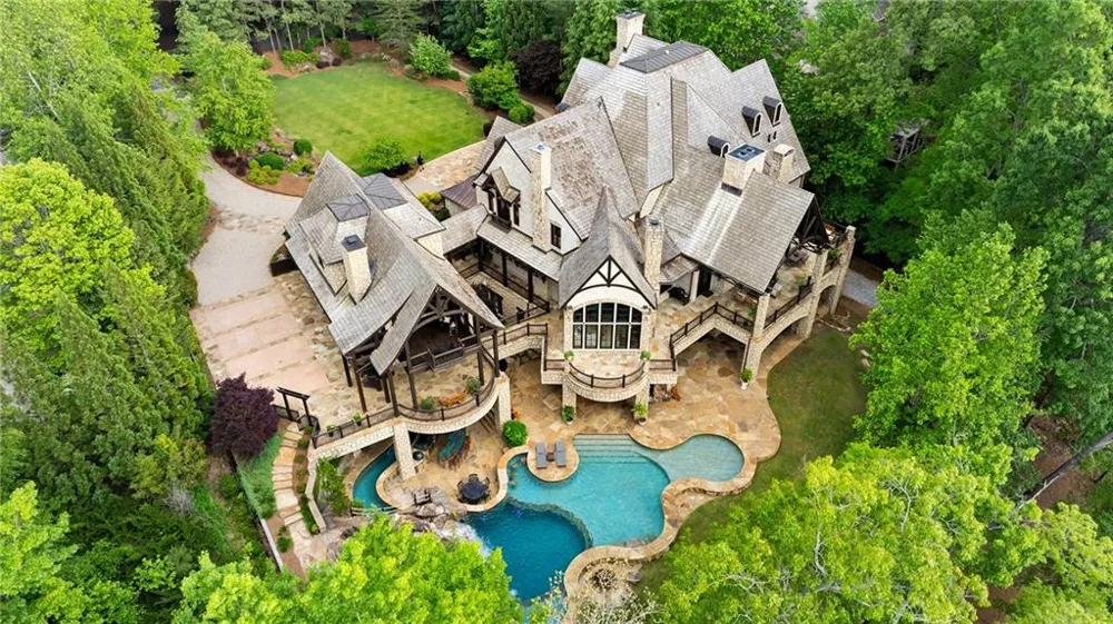 550 Blue Heron Way Milton, GA 30004