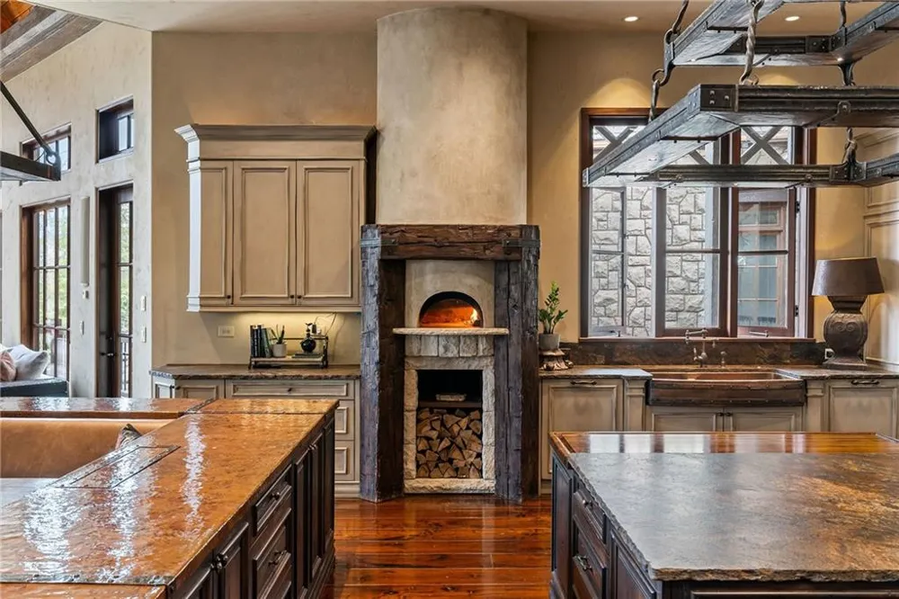 550 Blue Heron Way Milton, GA 30004