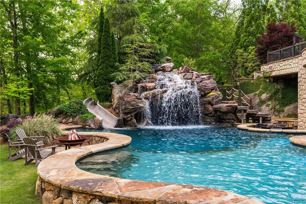 550 Blue Heron Way Milton, GA 30004