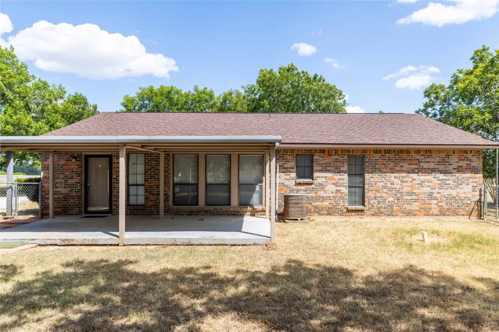 6370 Highway 16 De Leon, TX 76444