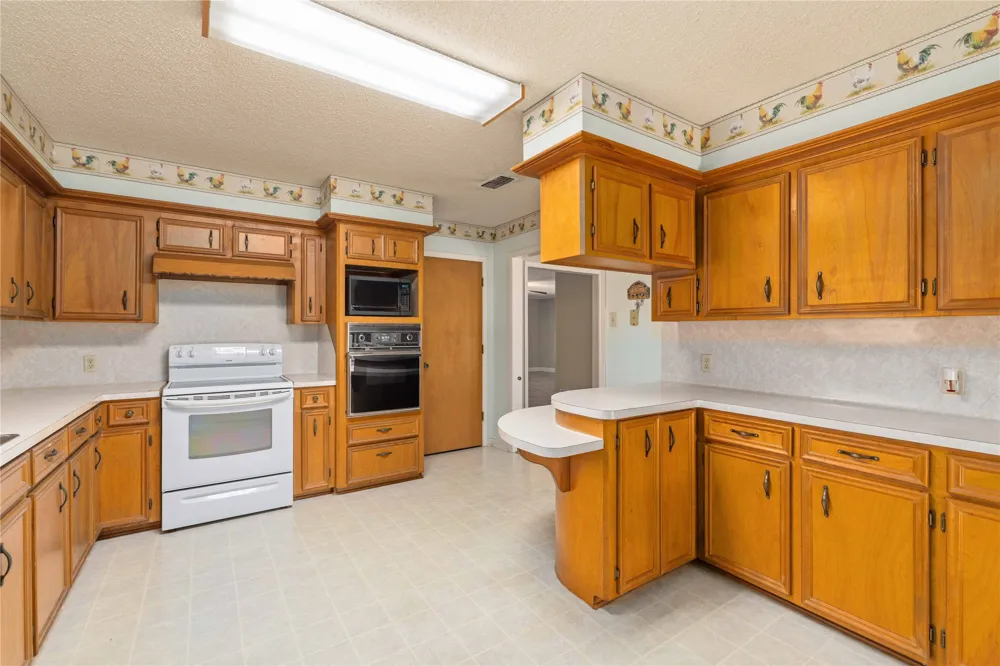 6370 Highway 16 De Leon, TX 76444