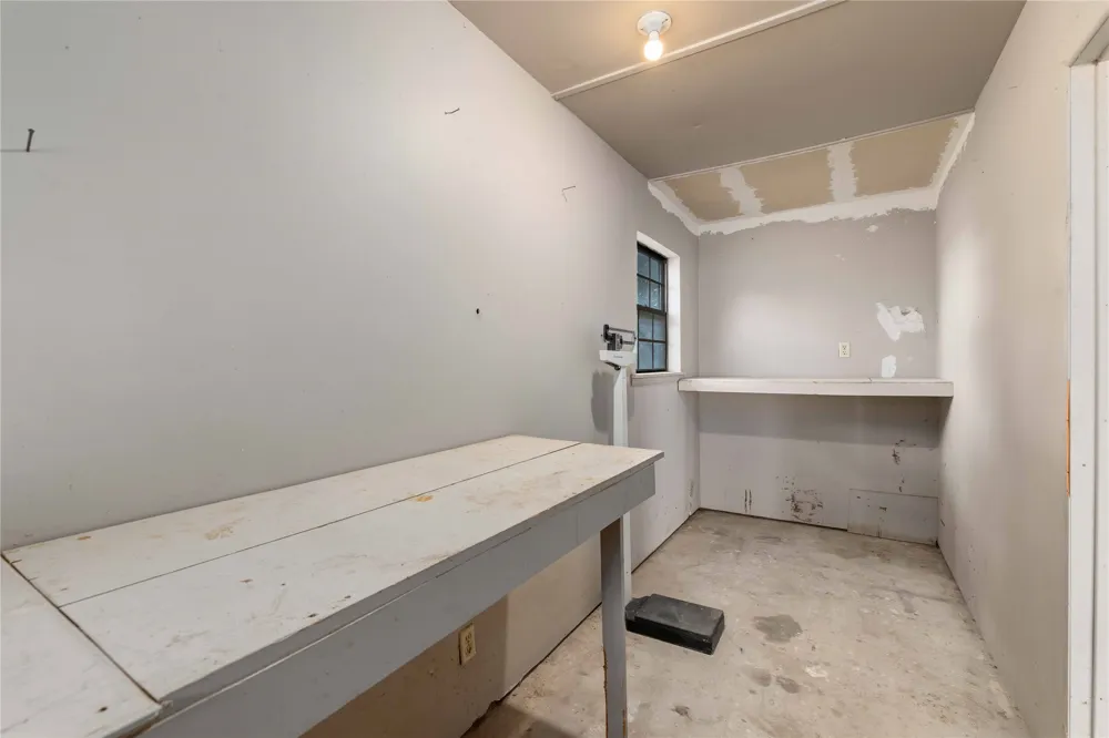 6370 Highway 16 De Leon, TX 76444