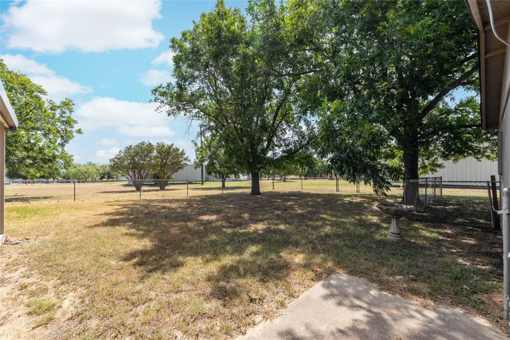 6370 Highway 16 De Leon, TX 76444
