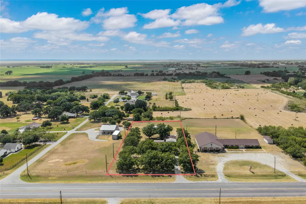 6370 Highway 16 De Leon, TX 76444