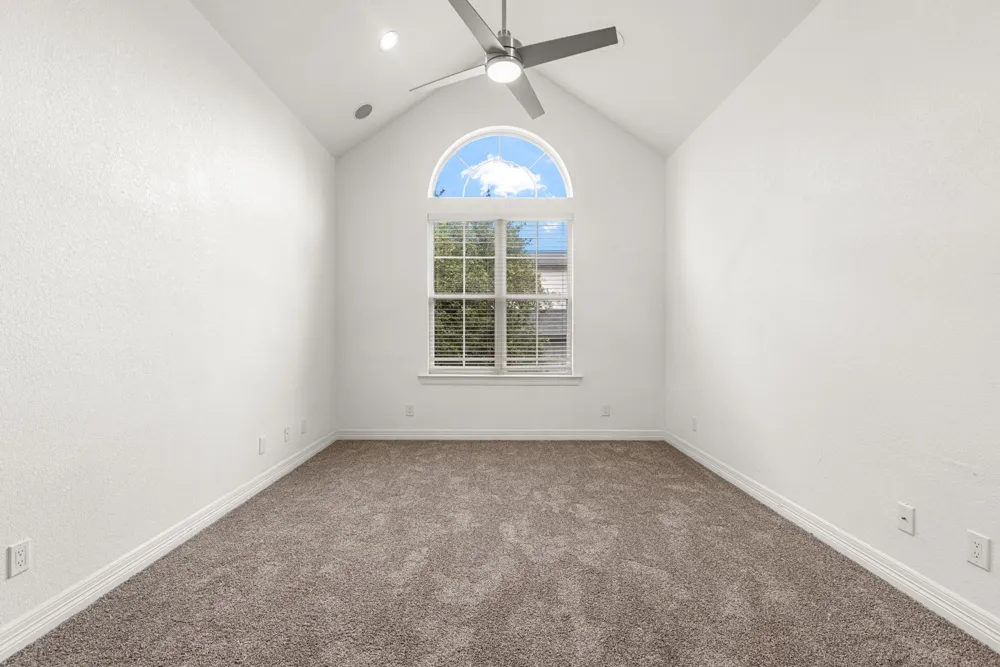 902 Saint George Place DeSoto, TX 75115