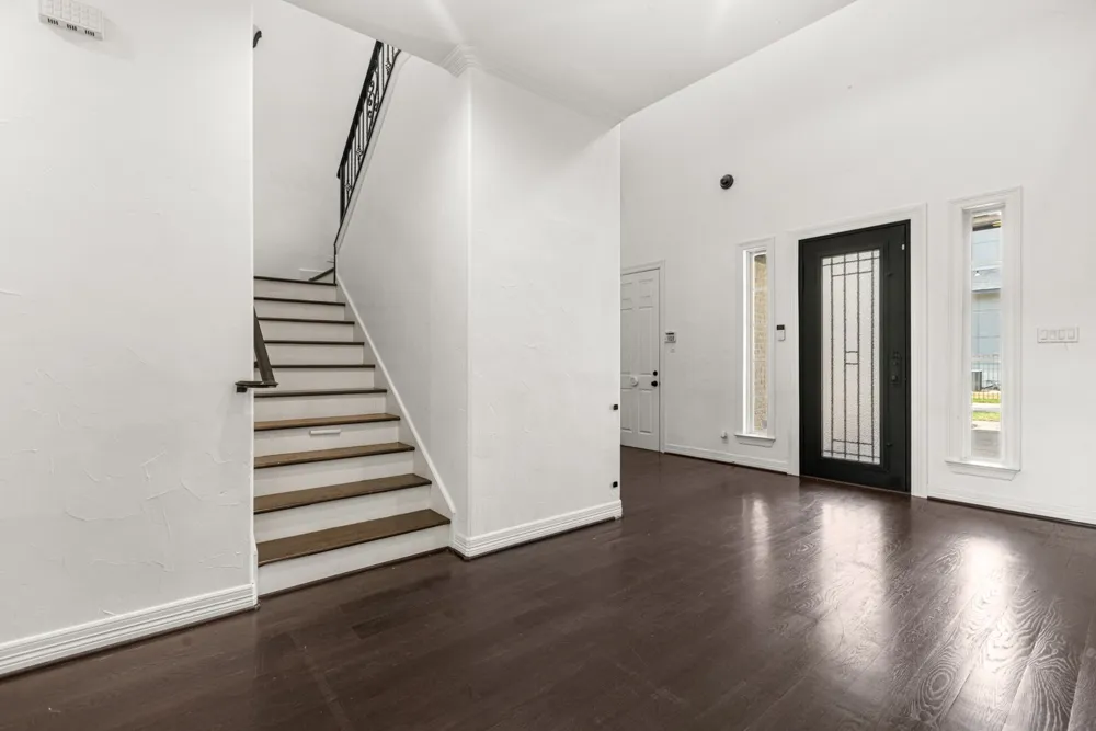 902 Saint George Place DeSoto, TX 75115