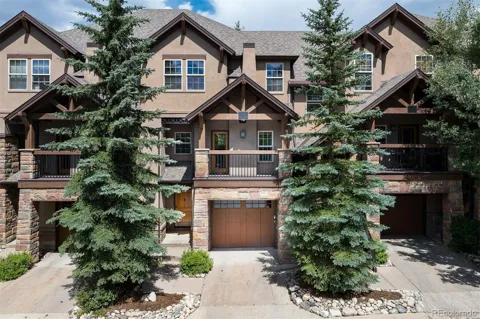 208 Red Quill Way