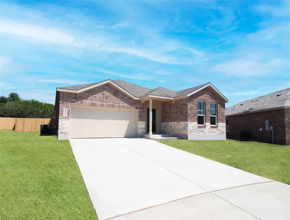 1906 Starlight Street Angleton, TX 77515