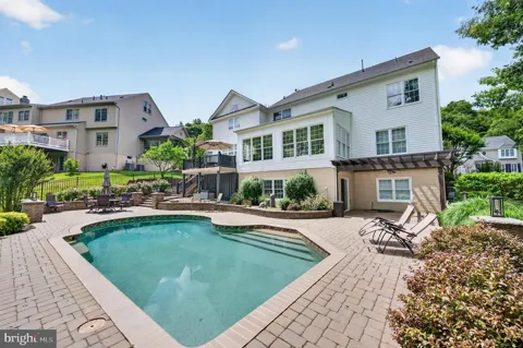 9638 WOODLAND ROAD