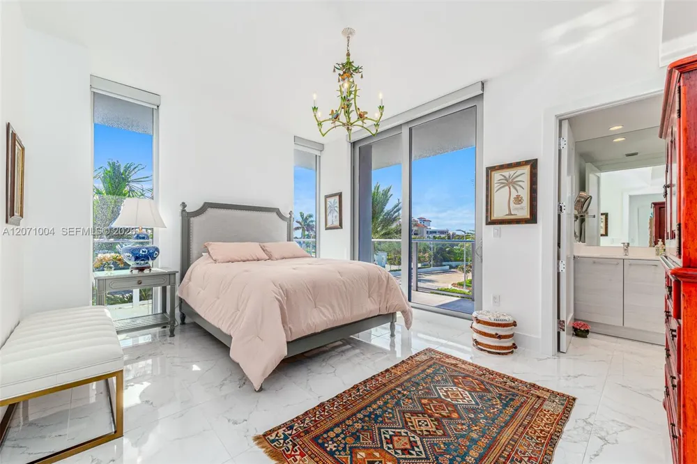 1 Water Club Way #404 North Palm Beach, FL 33408