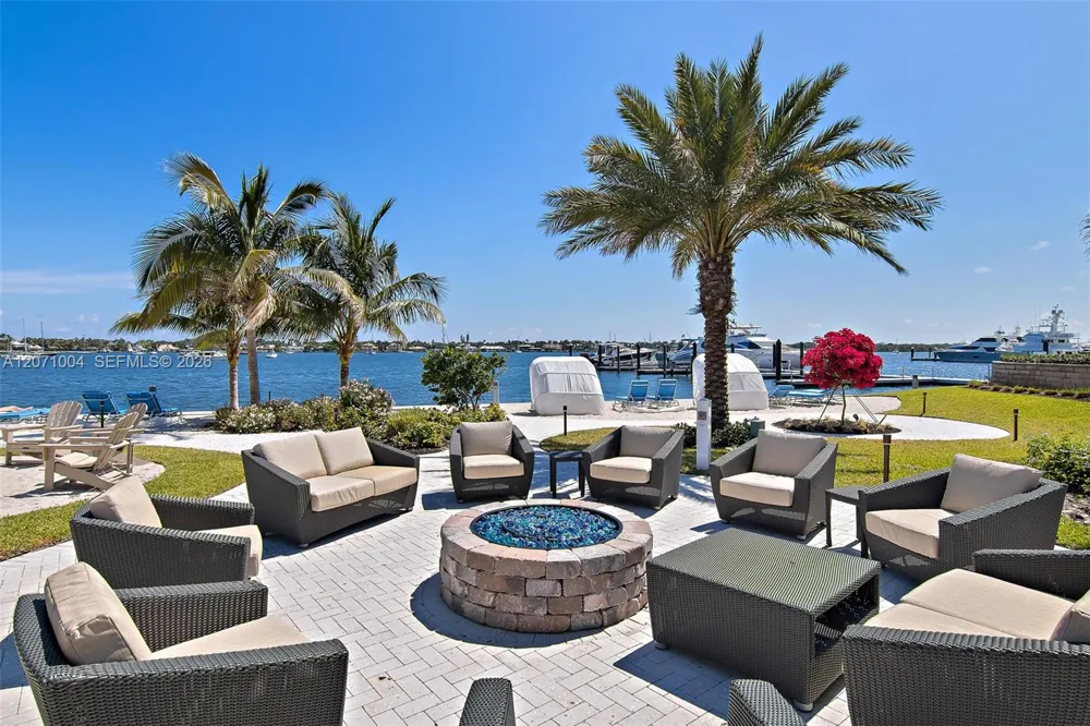 1 Water Club Way #404 North Palm Beach, FL 33408