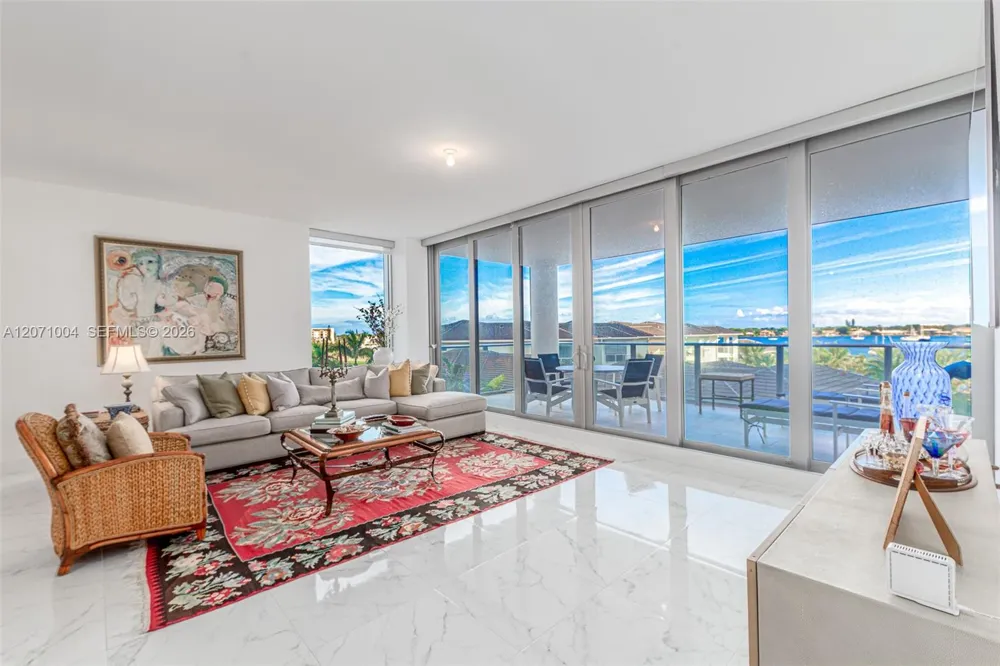 1 Water Club Way #404 North Palm Beach, FL 33408