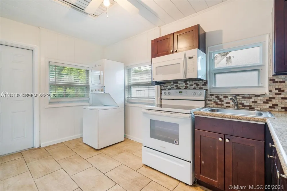 440 NW 93rd St #440 Miami, FL 33150
