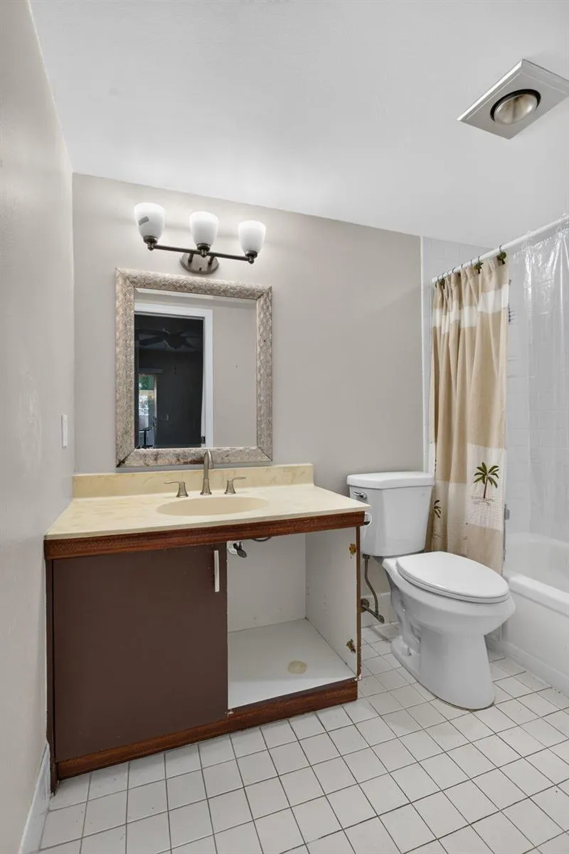 2002 Granada Drive #E1 Coconut Creek, FL 33066