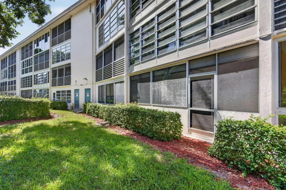 2002 Granada Drive #E1 Coconut Creek, FL 33066