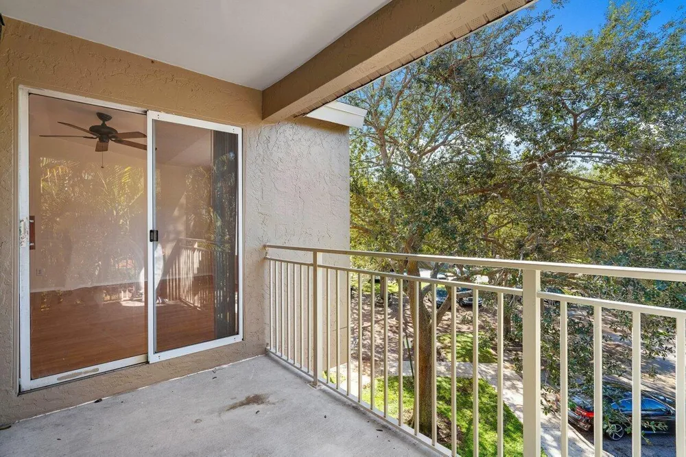 1825 PALM COVE BOULEVARD #7-306 Delray Beach, FL 33445