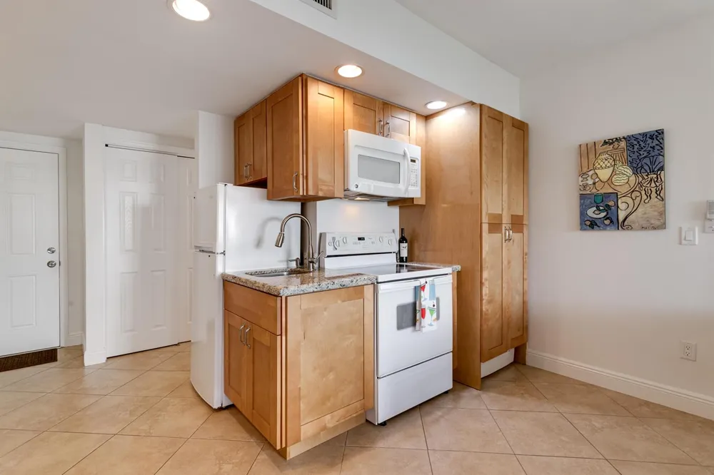 11863 Wimbledon Circle #412 Wellington, FL 33414