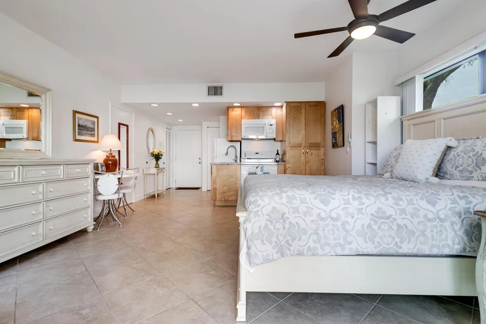 11863 Wimbledon Circle #412 Wellington, FL 33414