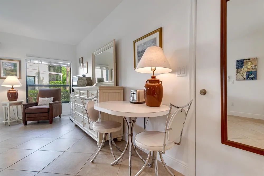11863 Wimbledon Circle #412 Wellington, FL 33414