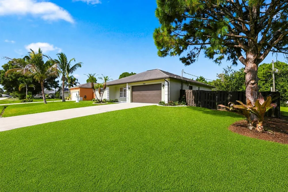 3102 SW CATHEDRAL STREET Port St. Lucie, FL 34953