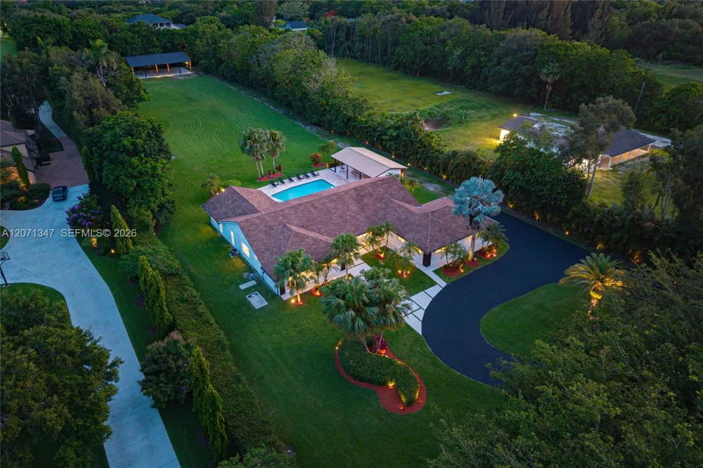 13900 Mustang Trl Southwest Ranches, FL 33330