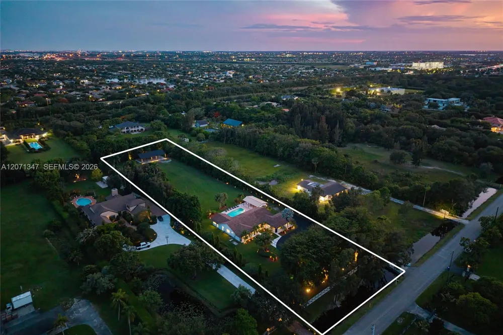 13900 Mustang Trl Southwest Ranches, FL 33330