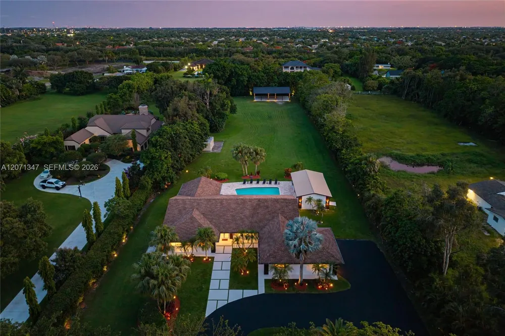 13900 Mustang Trl Southwest Ranches, FL 33330