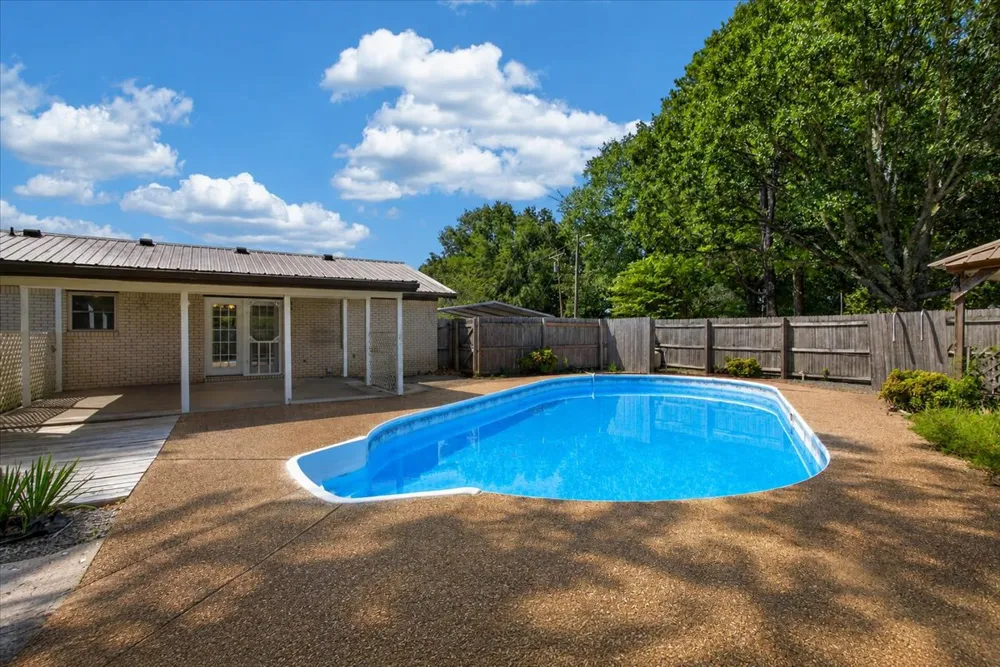 14630 Edward Loop Cameron, OK 74932