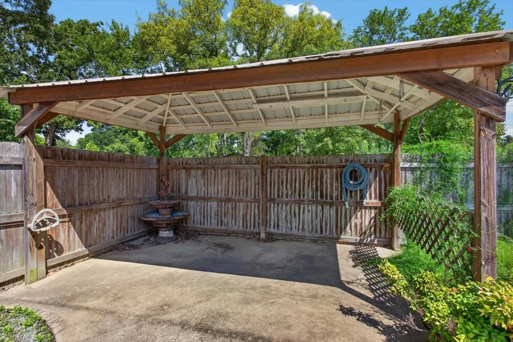14630 Edward Loop Cameron, OK 74932
