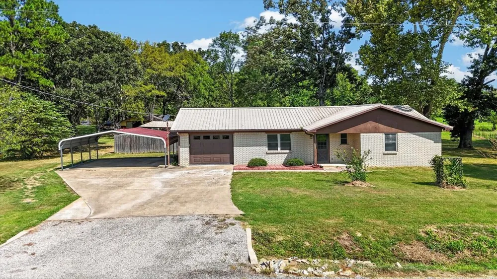 14630 Edward Loop Cameron, OK 74932
