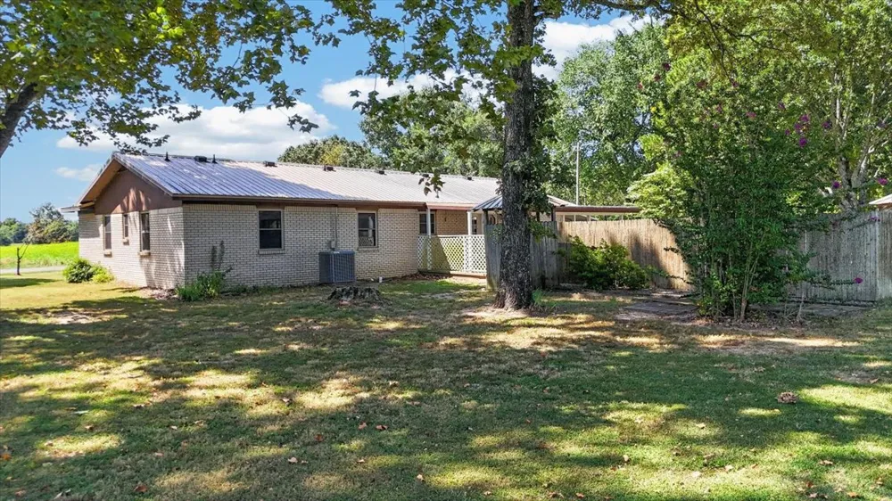 14630 Edward Loop Cameron, OK 74932