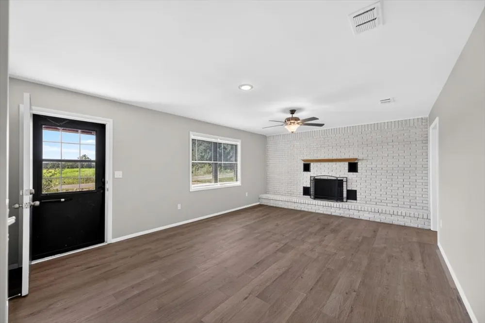 14630 Edward Loop Cameron, OK 74932