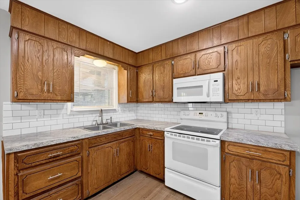 14630 Edward Loop Cameron, OK 74932