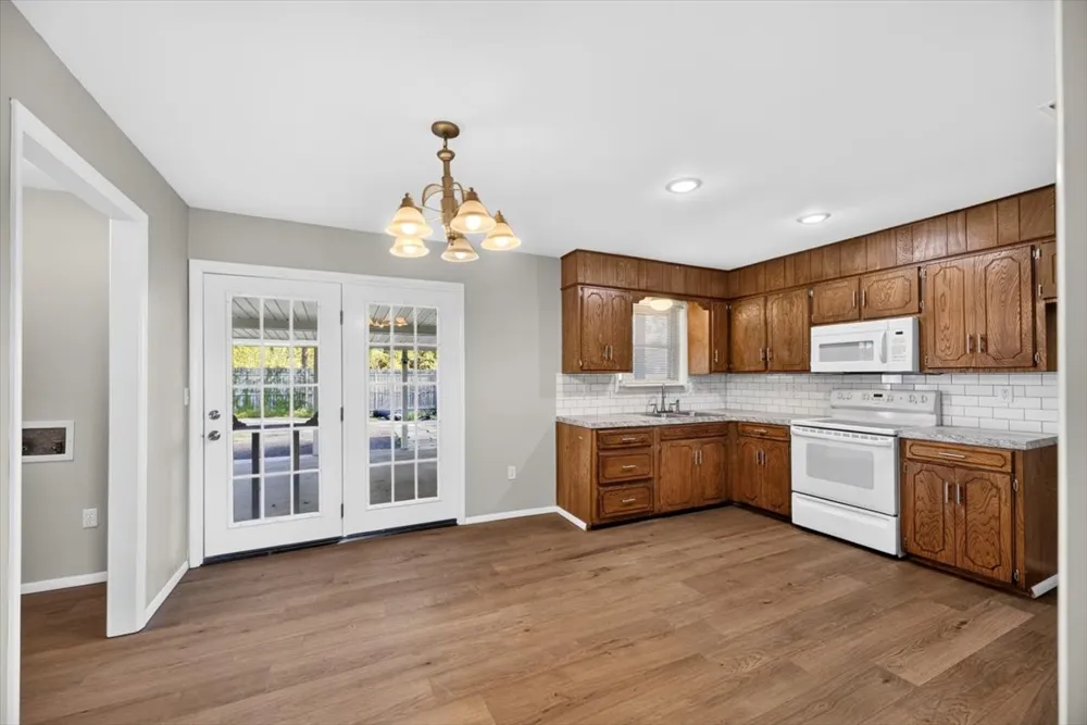 14630 Edward Loop Cameron, OK 74932