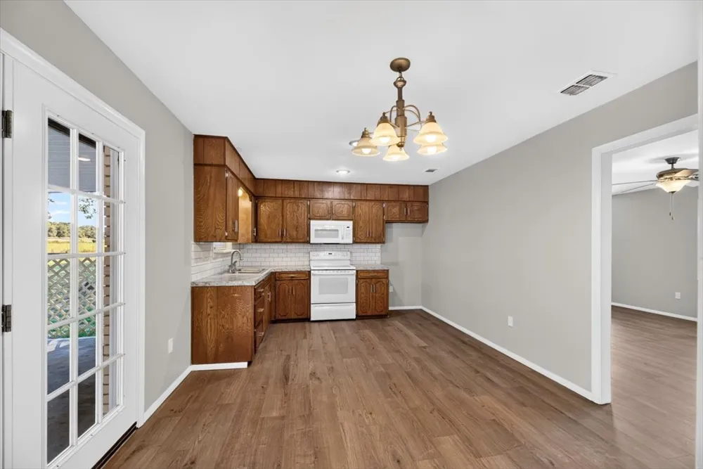 14630 Edward Loop Cameron, OK 74932