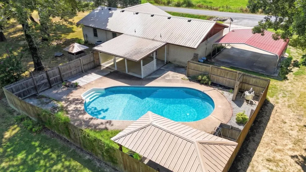 14630 Edward Loop Cameron, OK 74932