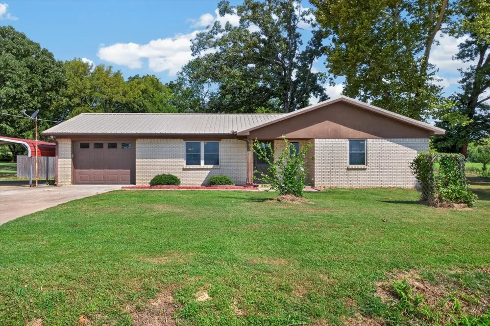14630 Edward Loop Cameron, OK 74932